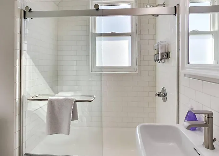 4Br4Ba Hidden Gem Wd Parking