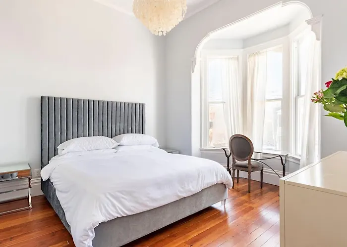 Renovated Historic House Minutes From Sf!